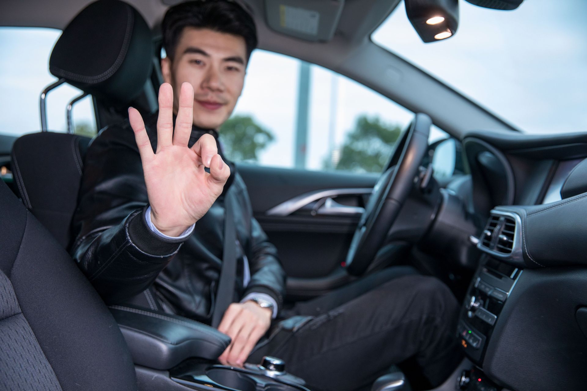 商務接送推薦|服務好:專業訓練司機;信用好:準時不脫班.